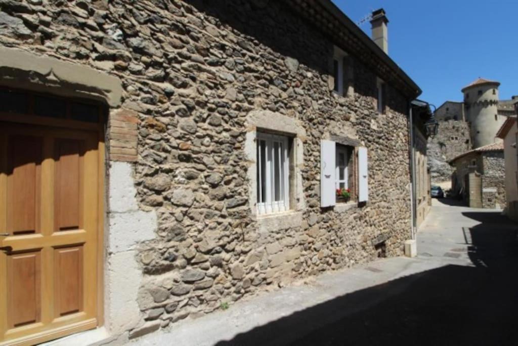Petit Appartement Confortable Châteaubourg Exterior foto